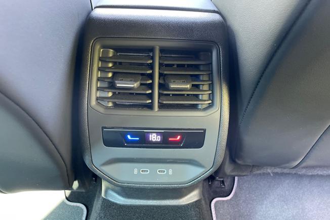 SEAT Leon Photo 38