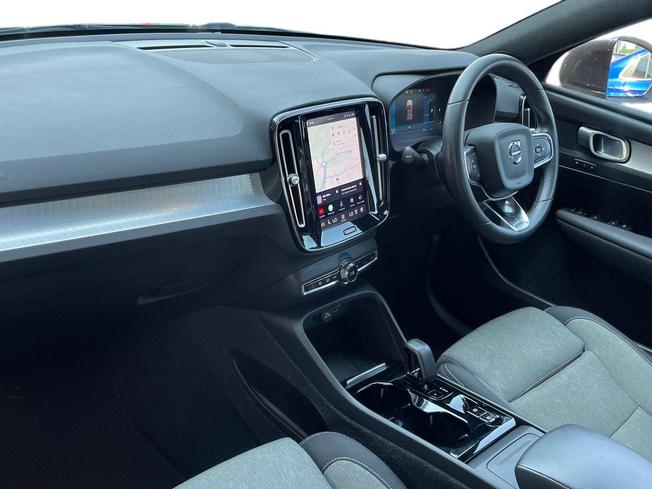 VOLVO Xc40 Photo 2
