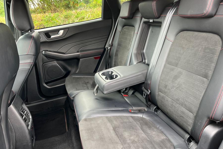 Ford KUGA Photo autoimg-3e878de48626b844eaee95fece8409af433e57dd.jpg
