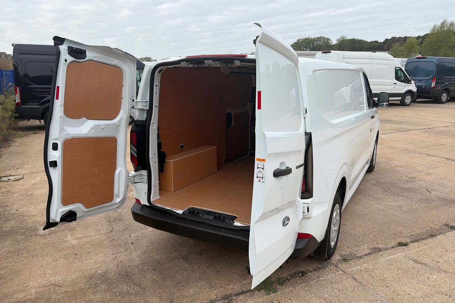 Ford TRANSIT CUSTOM Photo 6