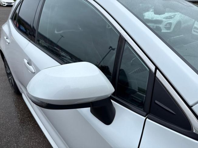 TOYOTA Corolla Photo 20