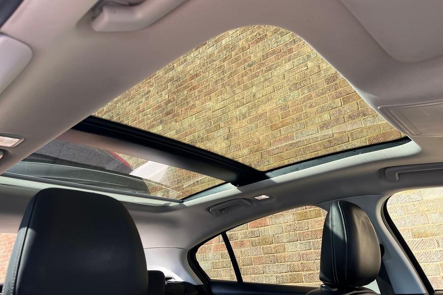 Ford FOCUS VIGNALE Photo autoimg-3e94464b5dc8a3eed01ede4b45b4098943ddce72.jpg