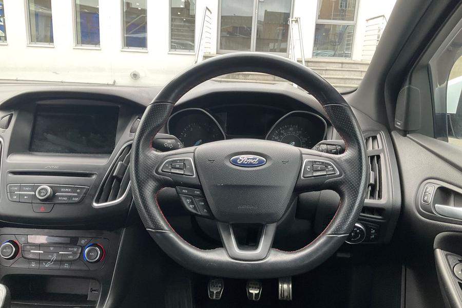 Ford FOCUS Photo autoimg-3e951ca4d586e51fcd61dc079e9dd3ea44ad4eb0.jpg