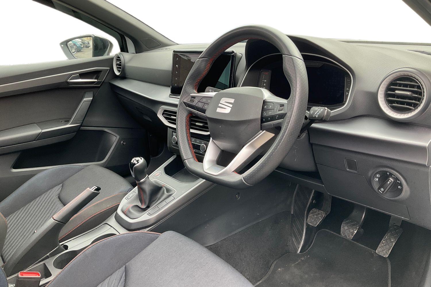 SEAT IBIZA Photo 8
