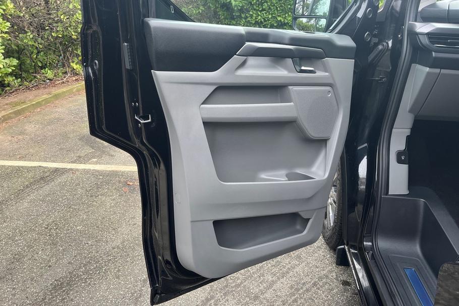 Used Ford E-TOURNEO CUSTOM 21