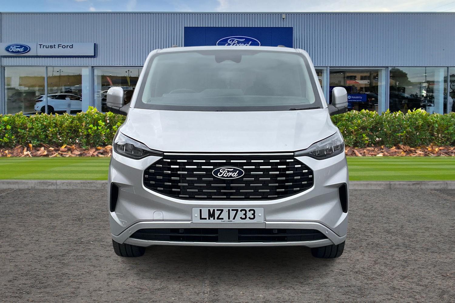 Ford Tourneo Custom Photo 11