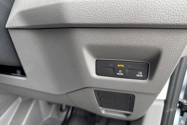 VOLKSWAGEN Crafter Photo 40