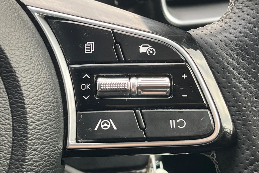 Kia CEED Photo autoimg-3e98b63ec275f1a802c2e40b1d6ab0402dacd819.jpg