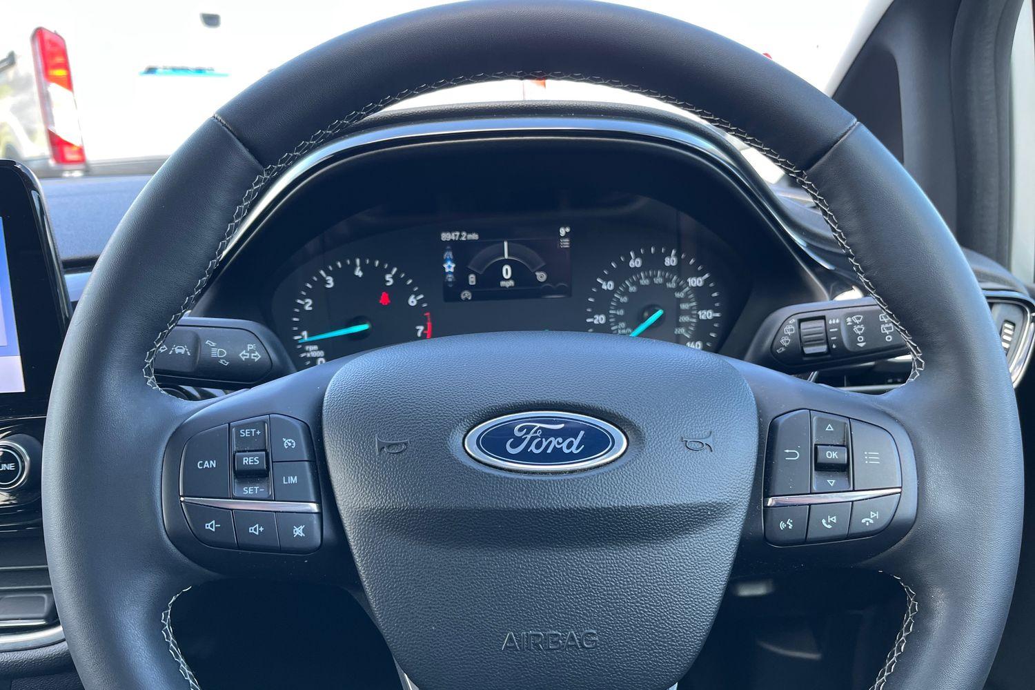 Ford FIESTA Photo 11