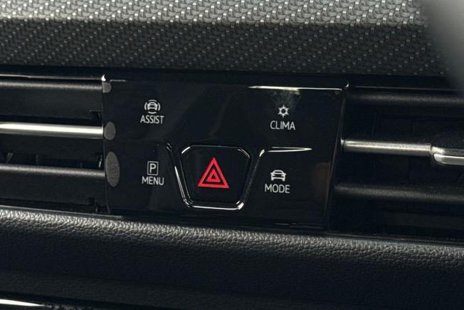 VOLKSWAGEN Golf Photo 28