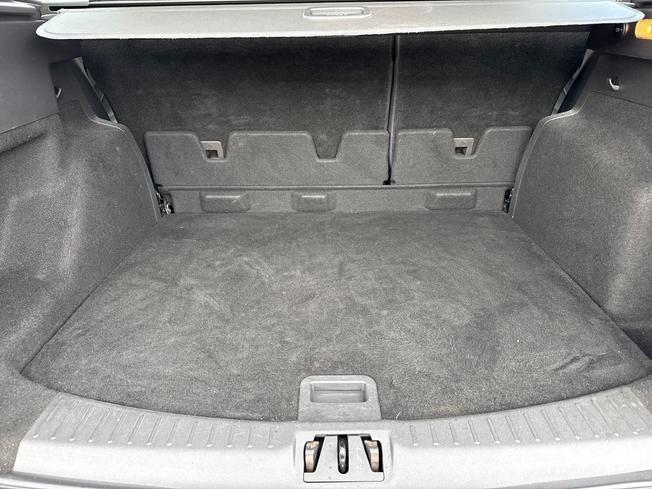 FORD Kuga Photo 12