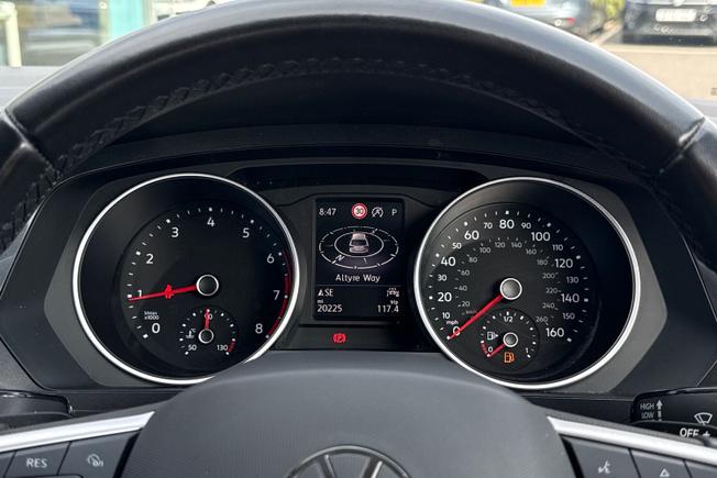 VOLKSWAGEN Tiguan Photo 37