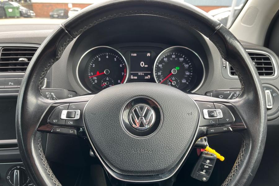 Volkswagen Polo Photo autoimg-3ea5cd356246ebdaf4c4d274e498c1857cfe0b70.jpg
