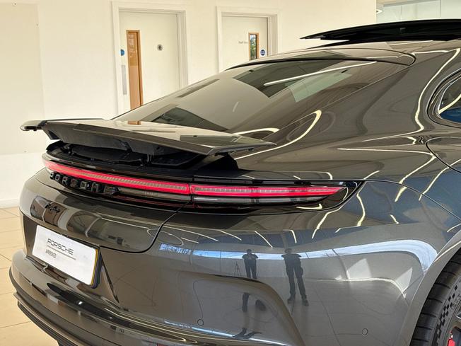 PORSCHE Panamera Photo 54