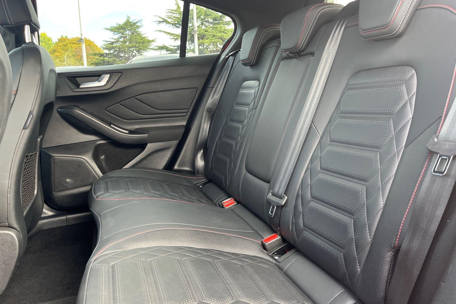 Ford FOCUS Photo 19