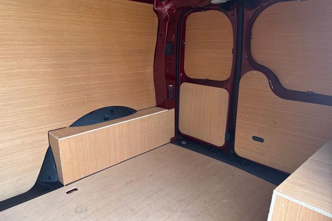 VOLKSWAGEN Caddy Photo 9