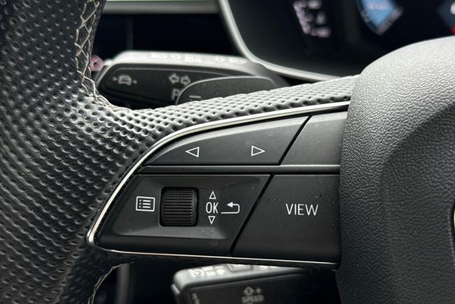 AUDI Q3 Photo 16