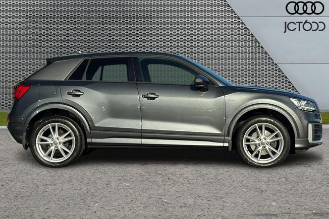 AUDI Q2 Photo 4