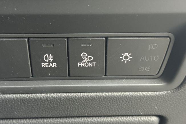 VOLKSWAGEN Touareg Photo 24