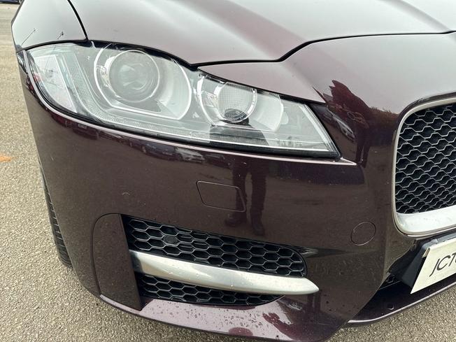 Jaguar XF Photo 19