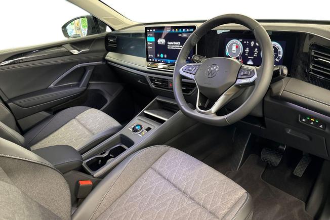 VOLKSWAGEN Tiguan Photo 6