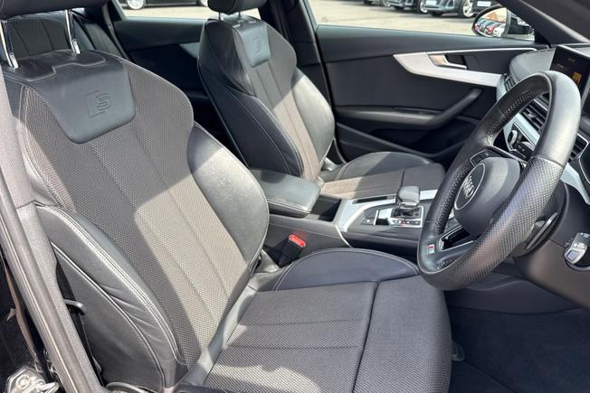AUDI A4 Avant Photo 35
