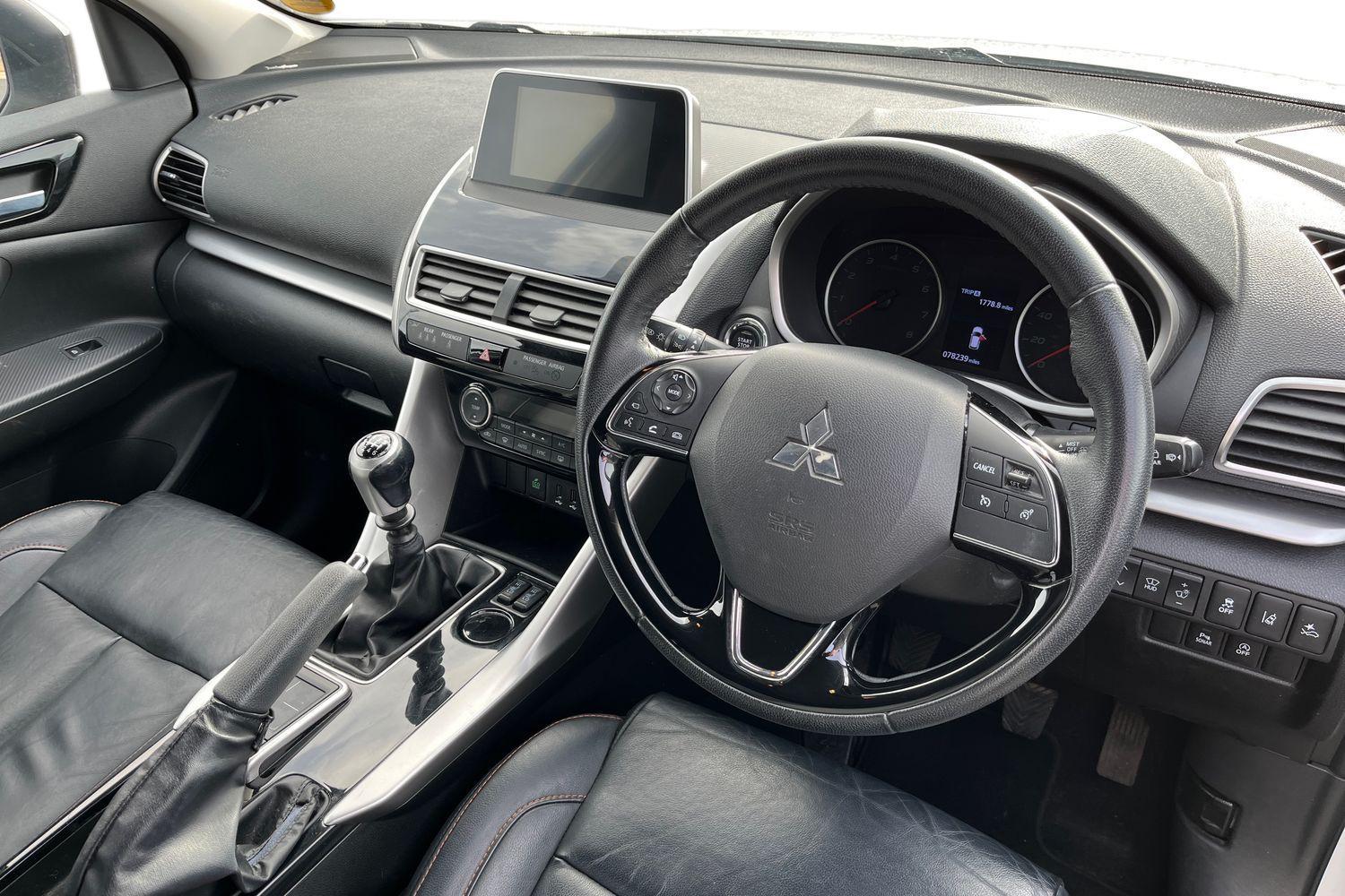 Mitsubishi ECLIPSE CROSS Photo 10