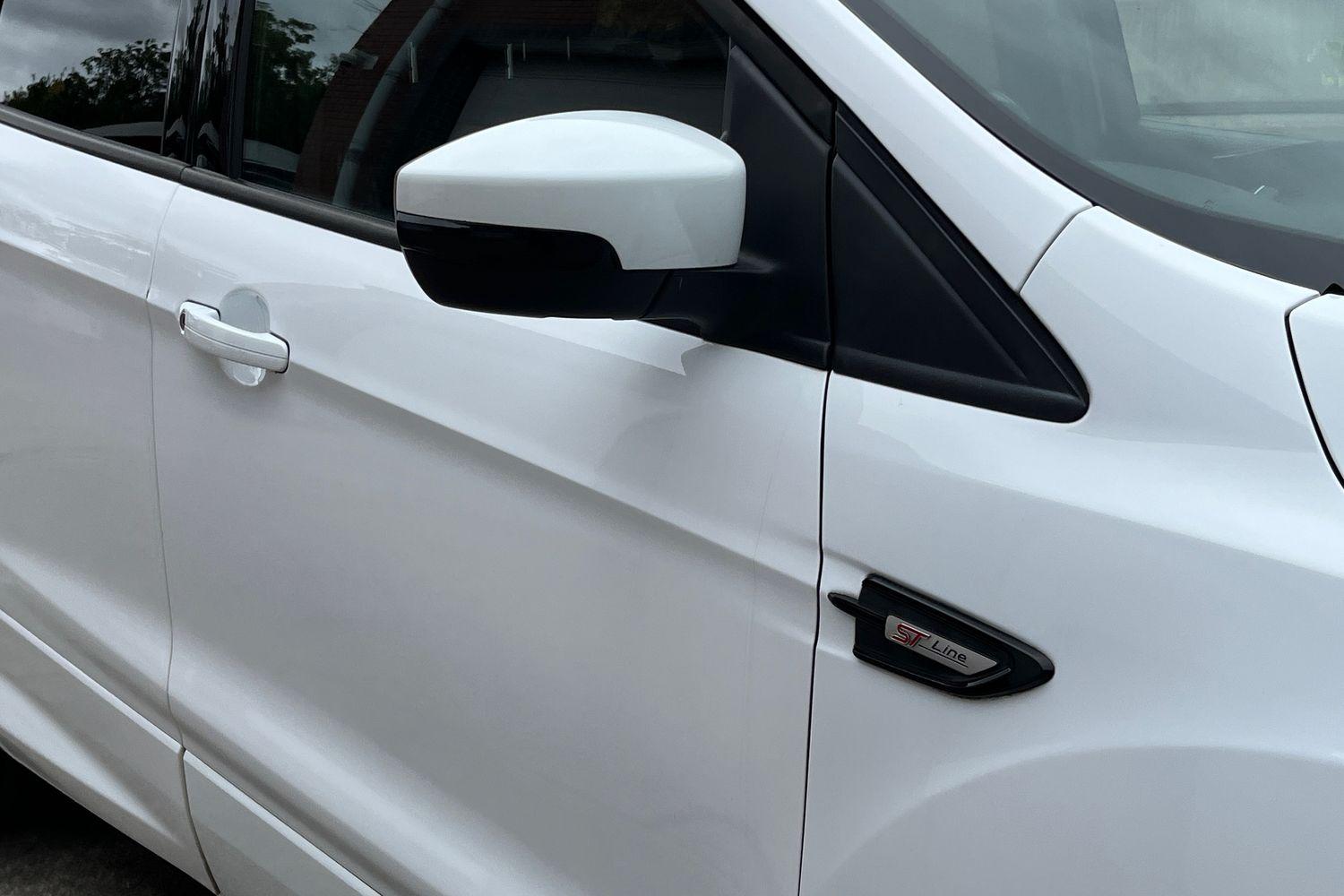 Ford KUGA Photo 28