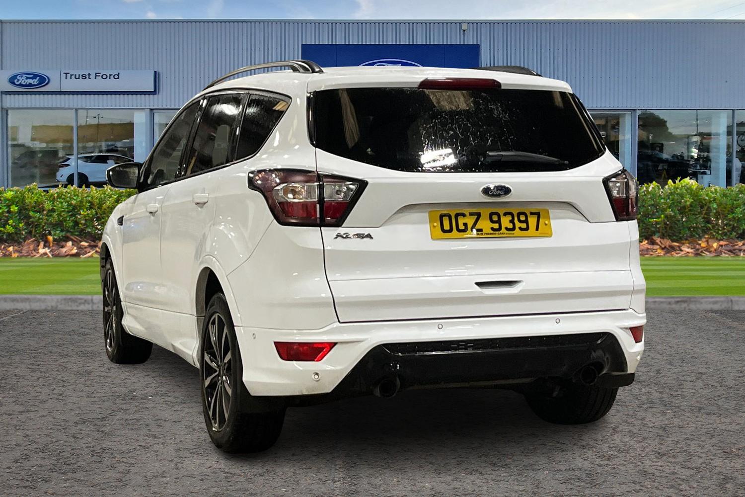 Ford KUGA Photo 1