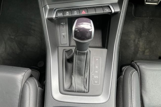 AUDI Q3 Photo 23