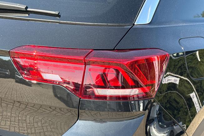 VOLKSWAGEN T-Roc Photo 18