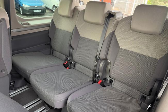 VOLKSWAGEN Multivan Photo 27
