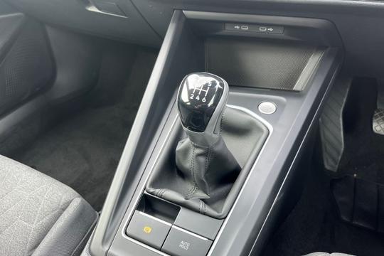 Volkswagen Golf Photo autoimg-3eda5721f6125e239cf680de266f3110942aaca2.jpg