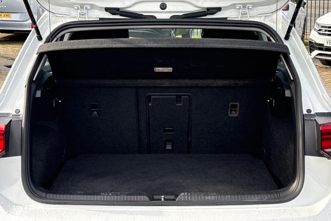 VOLKSWAGEN Golf Photo 12