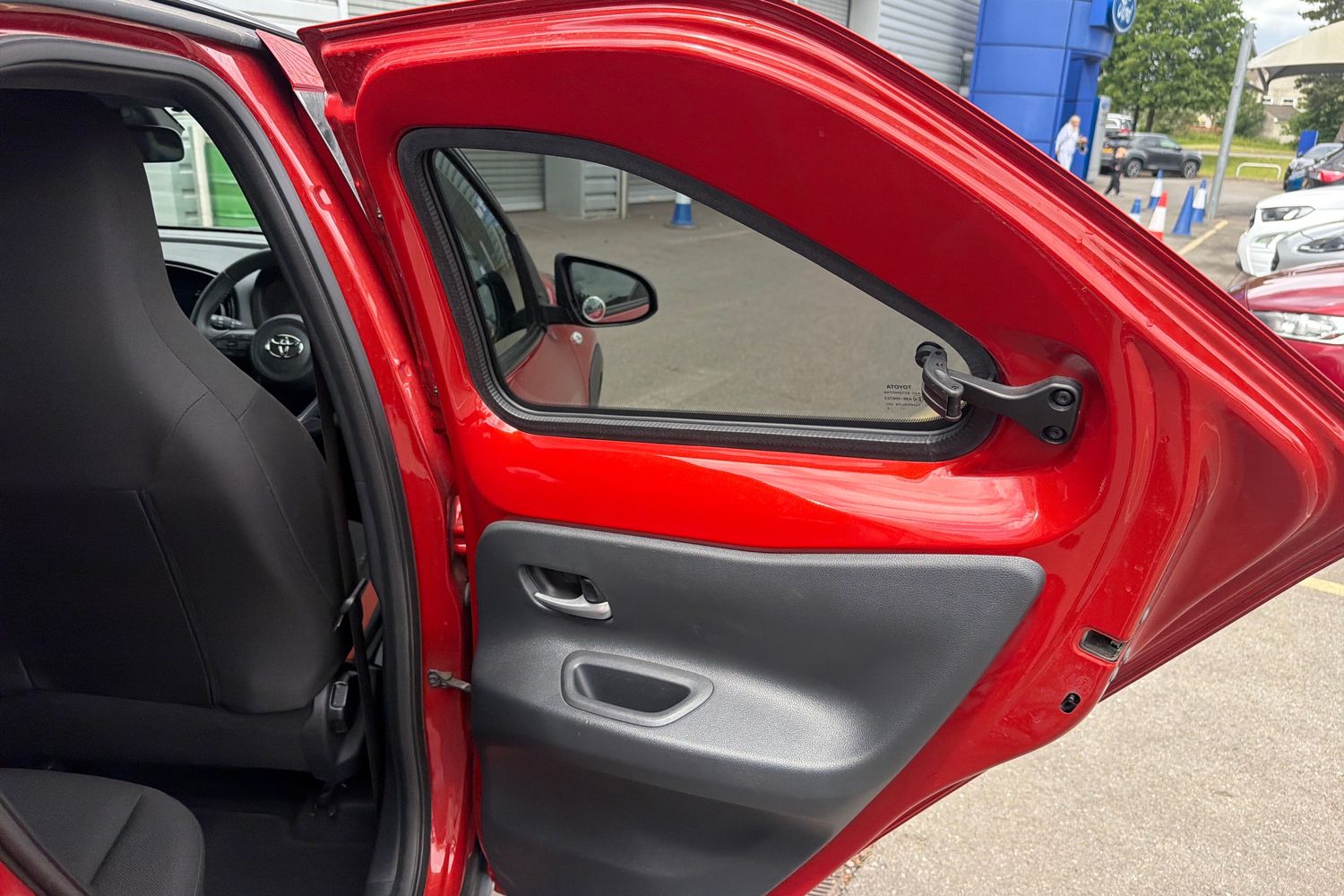 Toyota AYGO X Photo 34