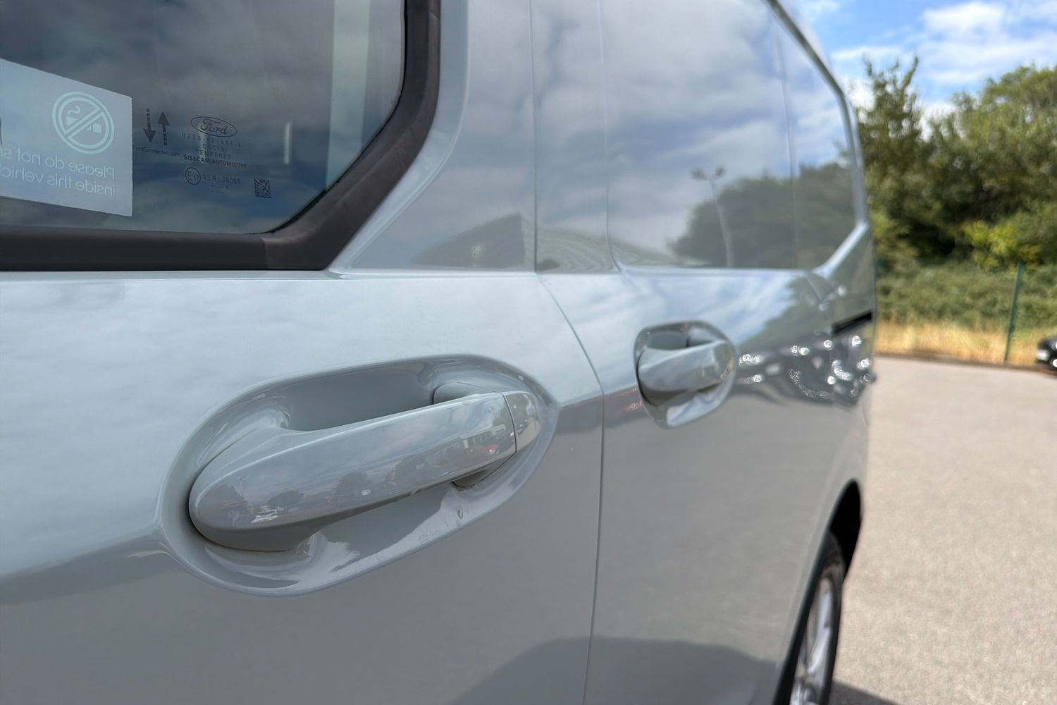 Ford TRANSIT COURIER Photo 36