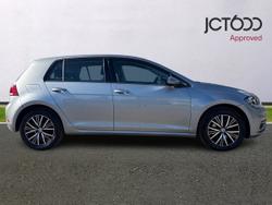 VOLKSWAGEN Golf Photo 4
