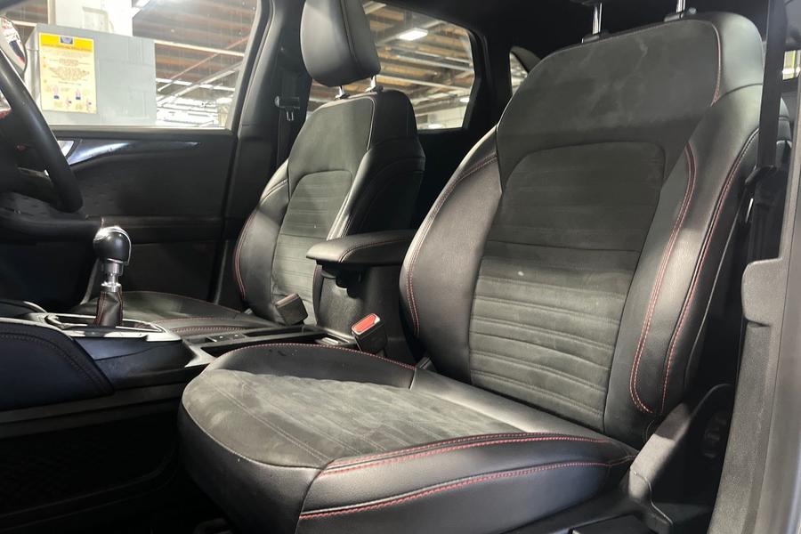 Ford KUGA Photo autoimg-3eebadfc35ff06fa84aefd9f46ac8111abc20bb5.jpg