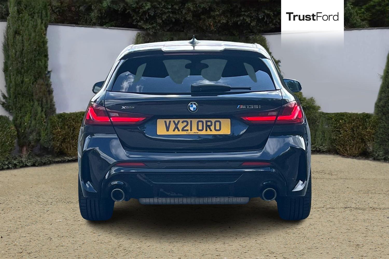 BMW 1 Series Photo 6