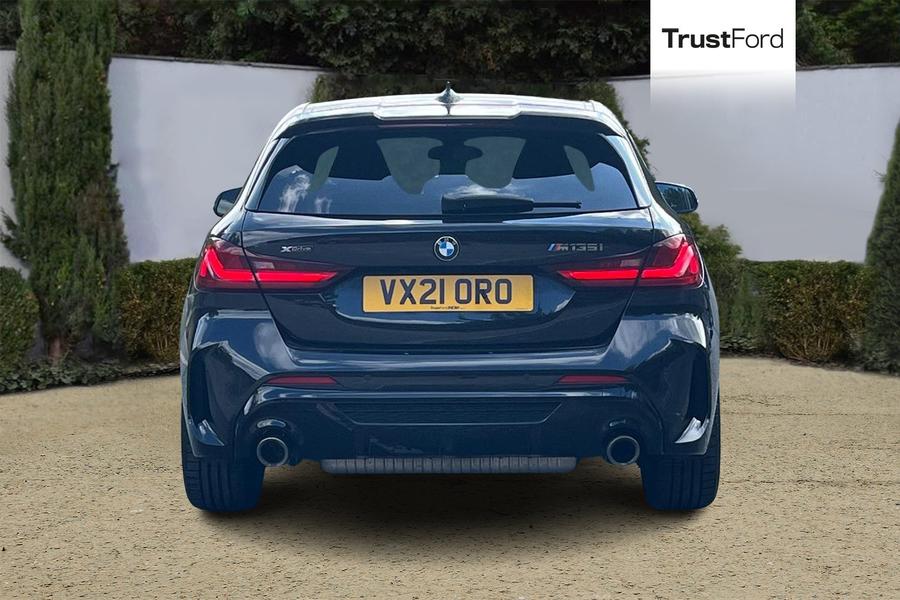 BMW 1 Series Photo autoimg-3ef4b9645d975ea6fe98049772fe25d82fd759d7.jpg