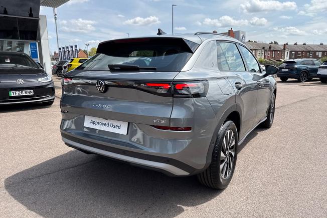 VOLKSWAGEN T-Roc Photo 24