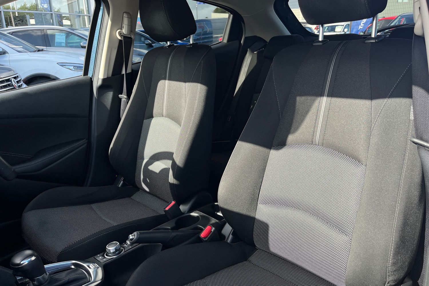 Mazda 2 Photo 18