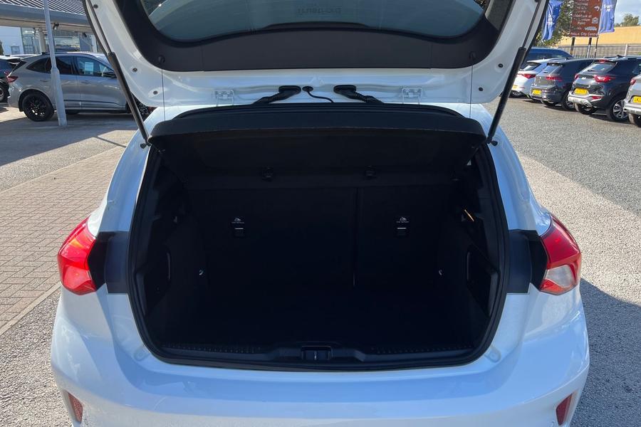 Ford FOCUS Photo autoimg-3ef9ed1323a175af8869c0a5e43dbda651b615e6.jpg