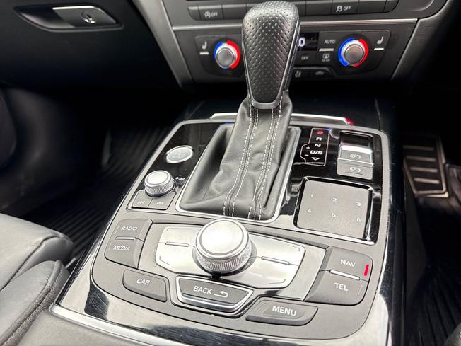 AUDI A6 Photo 35