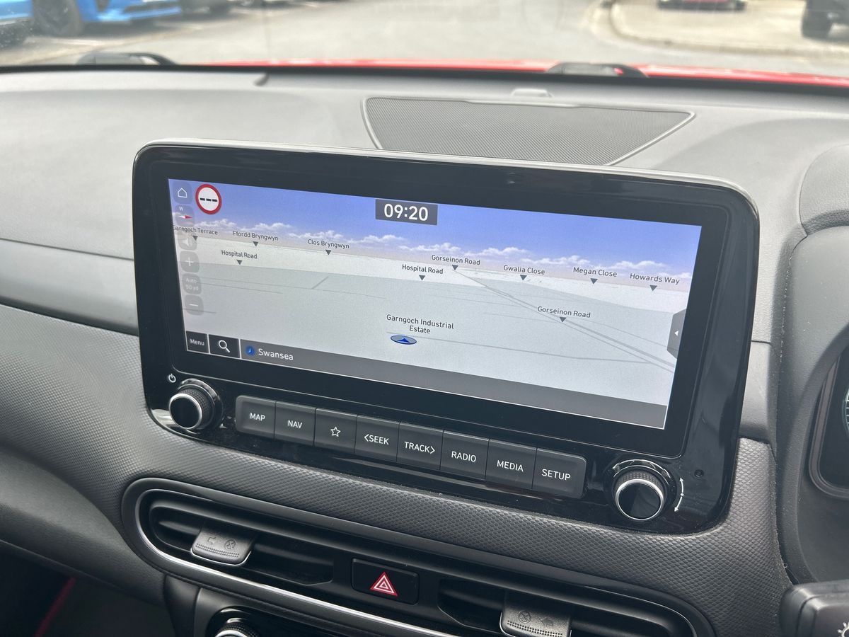 Hyundai KONA Photo 9