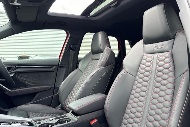 Audi RS3 Photo 38