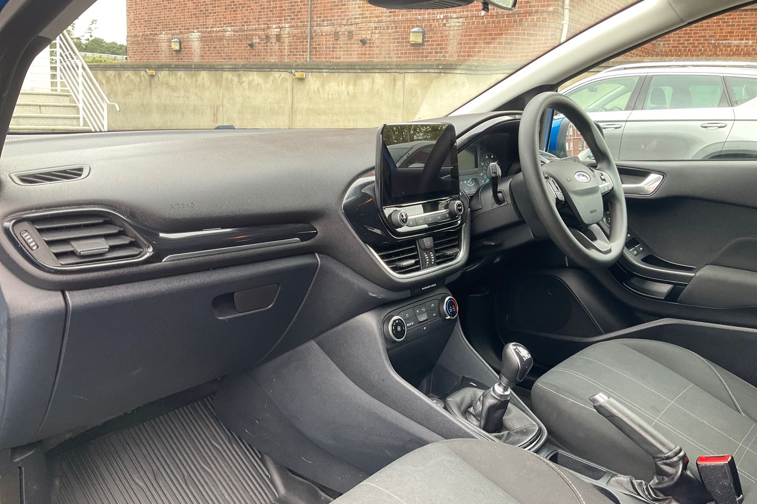 Ford FIESTA Photo 17