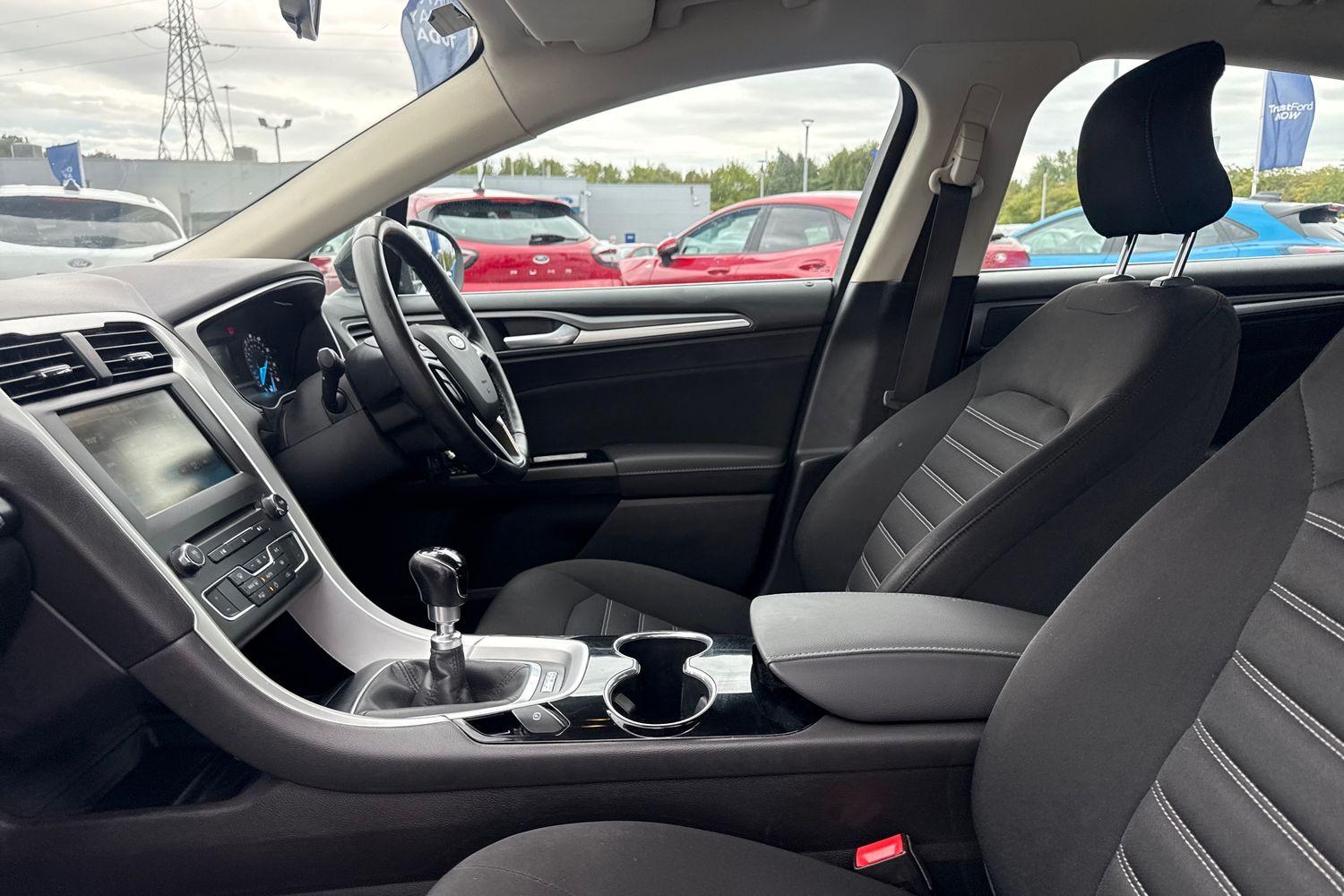 Ford MONDEO Photo 18