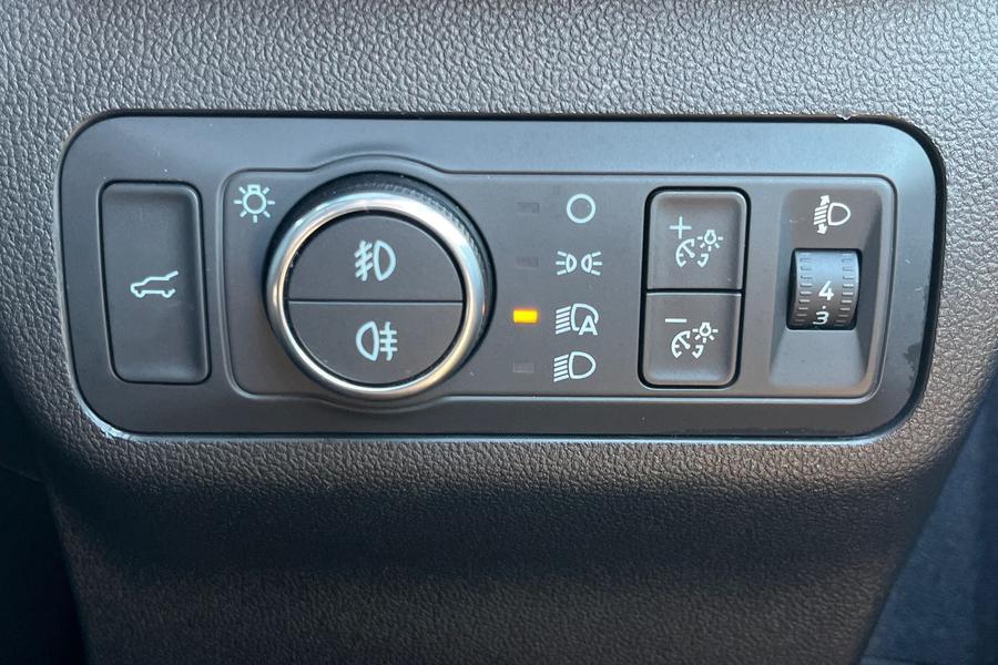 Ford Kuga Photo autoimg-3f0a35f314f60004f0c82fbaecd9508dd19f185f.jpg