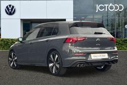 VOLKSWAGEN Golf Photo 3